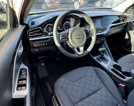 Білий Кіа Niro, об'ємом двигуна 1.6 л та пробігом 37 тис. км за 19700 $, фото 9 на Automoto.ua