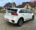Білий Кіа Niro, об'ємом двигуна 0 л та пробігом 147 тис. км за 18800 $, фото 65 на Automoto.ua
