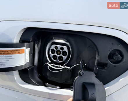 Белый Киа Niro, объемом двигателя 0 л и пробегом 130 тыс. км за 20999 $, фото 37 на Automoto.ua