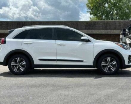 Белый Киа Niro, объемом двигателя 1.6 л и пробегом 65 тыс. км за 7100 $, фото 4 на Automoto.ua
