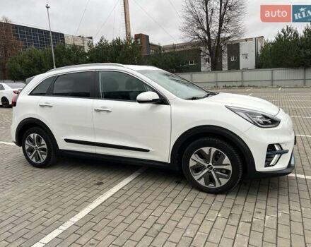 Белый Киа Niro, объемом двигателя 0 л и пробегом 146 тыс. км за 19799 $, фото 13 на Automoto.ua