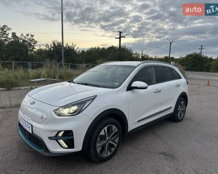 Белый Киа Niro, объемом двигателя 0 л и пробегом 129 тыс. км за 18950 $, фото 20 на Automoto.ua