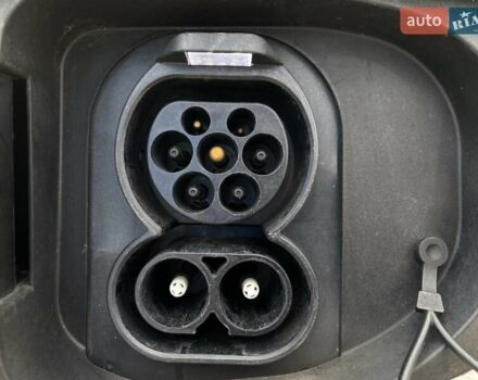 Білий Кіа Niro, об'ємом двигуна 0 л та пробігом 112 тис. км за 22900 $, фото 20 на Automoto.ua