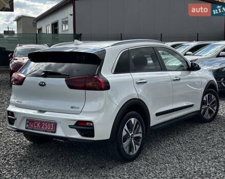 Киа Niro 2020 в Львове на Automoto.ua Белый Киа Niro, объемом двигателя 0 л и пробегом 95 тыс. км за 20450 $, фото 10 на Automoto.ua