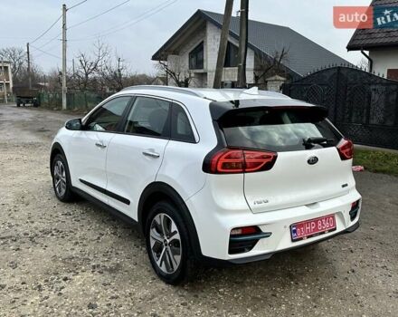 Білий Кіа Niro, об'ємом двигуна 0 л та пробігом 147 тис. км за 18800 $, фото 27 на Automoto.ua