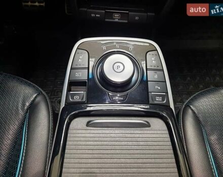 Белый Киа Niro, объемом двигателя 0 л и пробегом 112 тыс. км за 19500 $, фото 12 на Automoto.ua