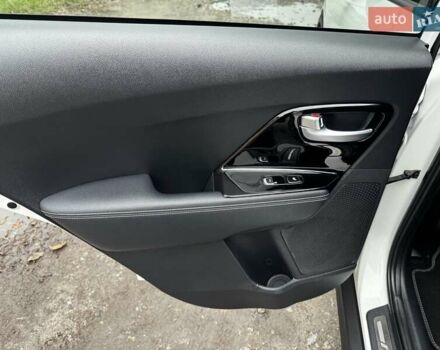 Белый Киа Niro, объемом двигателя 0 л и пробегом 160 тыс. км за 18850 $, фото 34 на Automoto.ua