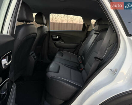 Белый Киа Niro, объемом двигателя 0 л и пробегом 114 тыс. км за 19350 $, фото 17 на Automoto.ua
