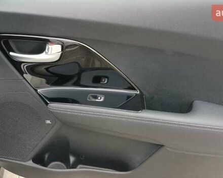 Білий Кіа Niro, об'ємом двигуна 0 л та пробігом 127 тис. км за 19999 $, фото 39 на Automoto.ua