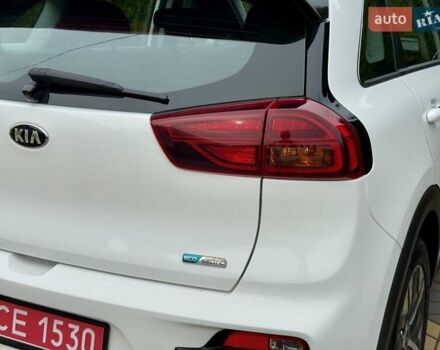 Белый Киа Niro, объемом двигателя 0 л и пробегом 65 тыс. км за 19300 $, фото 18 на Automoto.ua