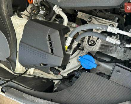 Белый Киа Niro, объемом двигателя 0 л и пробегом 150 тыс. км за 17900 $, фото 8 на Automoto.ua