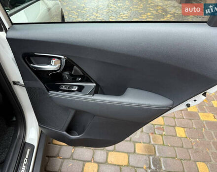 Белый Киа Niro, объемом двигателя 0 л и пробегом 152 тыс. км за 20400 $, фото 37 на Automoto.ua