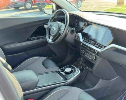 Киа Niro 2020 в Полтаве на Automoto.ua Белый Киа Niro, объемом двигателя 0 л и пробегом 44 тыс. км за 10300 $, фото 8 на Automoto.ua