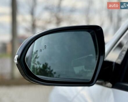 Білий Кіа Niro, об'ємом двигуна 0 л та пробігом 89 тис. км за 18950 $, фото 33 на Automoto.ua