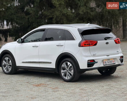 Білий Кіа Niro, об'ємом двигуна 0 л та пробігом 141 тис. км за 19499 $, фото 12 на Automoto.ua