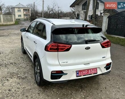 Білий Кіа Niro, об'ємом двигуна 0 л та пробігом 147 тис. км за 18800 $, фото 26 на Automoto.ua