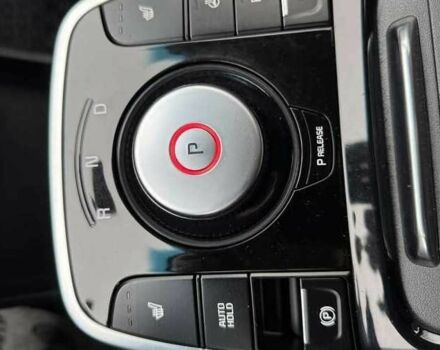 Белый Киа Niro, объемом двигателя 0 л и пробегом 146 тыс. км за 14000 $, фото 7 на Automoto.ua