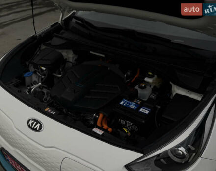 Белый Киа Niro, объемом двигателя 0 л и пробегом 172 тыс. км за 17500 $, фото 29 на Automoto.ua