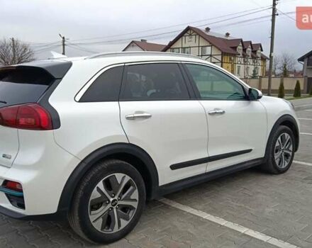 Білий Кіа Niro, об'ємом двигуна 0 л та пробігом 127 тис. км за 19999 $, фото 16 на Automoto.ua