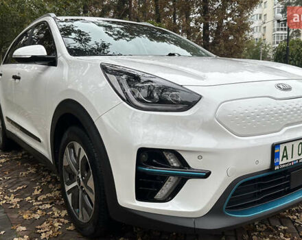 Киа Niro 2020 в Ирпене на Automoto.ua Белый Киа Niro, объемом двигателя 0 л и пробегом 79 тыс. км за 21000 $, фото 4 на Automoto.ua