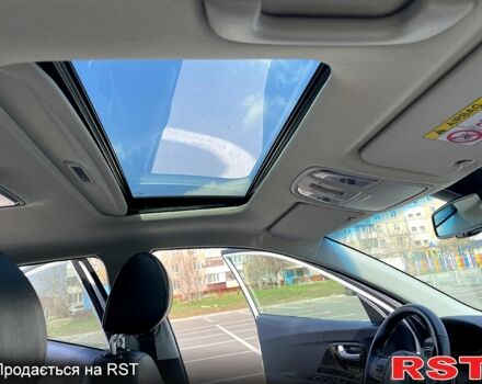 Белый Киа Niro, объемом двигателя 0.15 л и пробегом 66 тыс. км за 17500 $, фото 1 на Automoto.ua