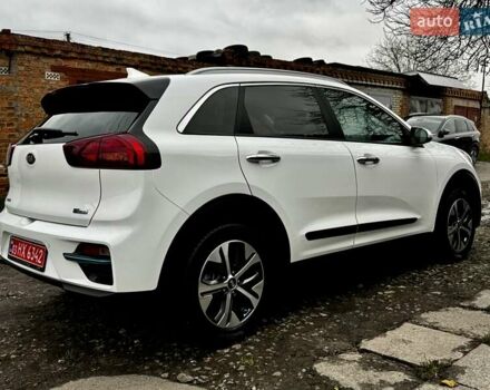 Белый Киа Niro, объемом двигателя 0 л и пробегом 160 тыс. км за 18850 $, фото 13 на Automoto.ua