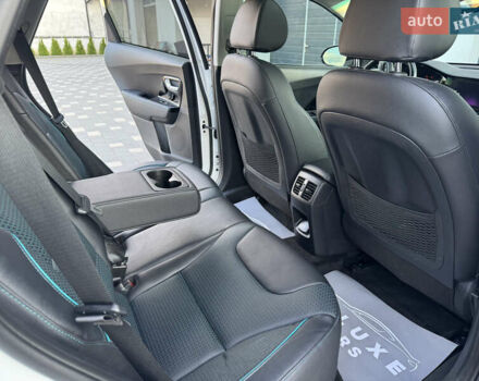 Білий Кіа Niro, об'ємом двигуна 0 л та пробігом 62 тис. км за 19500 $, фото 66 на Automoto.ua