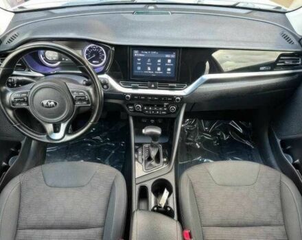 Белый Киа Niro, объемом двигателя 1.6 л и пробегом 65 тыс. км за 7100 $, фото 13 на Automoto.ua