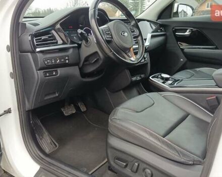 Білий Кіа Niro, об'ємом двигуна 0 л та пробігом 127 тис. км за 19999 $, фото 20 на Automoto.ua