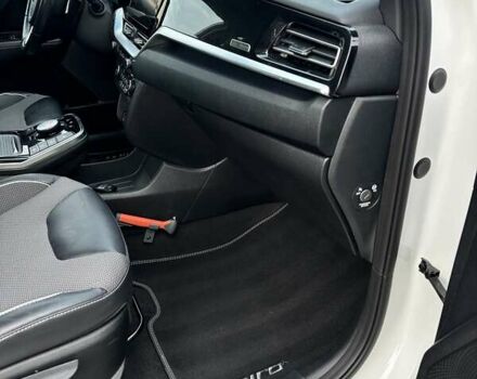 Білий Кіа Niro, об'ємом двигуна 0 л та пробігом 147 тис. км за 18800 $, фото 54 на Automoto.ua