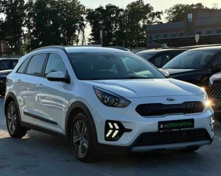 Белый Киа Niro, объемом двигателя 1.6 л и пробегом 136 тыс. км за 17990 $, фото 1 на Automoto.ua