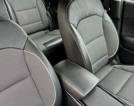 Білий Кіа Niro, об'ємом двигуна 0 л та пробігом 147 тис. км за 18800 $, фото 56 на Automoto.ua