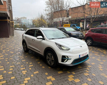 Белый Киа Niro, объемом двигателя 0 л и пробегом 152 тыс. км за 20400 $, фото 11 на Automoto.ua