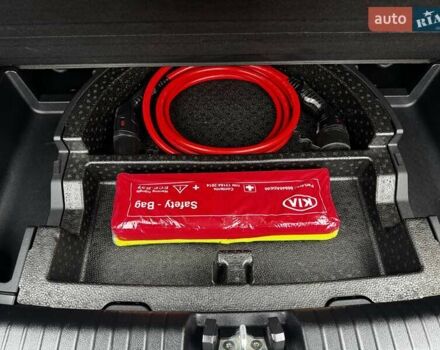 Белый Киа Niro, объемом двигателя 0 л и пробегом 160 тыс. км за 18850 $, фото 41 на Automoto.ua