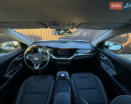 Білий Кіа Niro, об'ємом двигуна 0 л та пробігом 169 тис. км за 18200 $, фото 31 на Automoto.ua