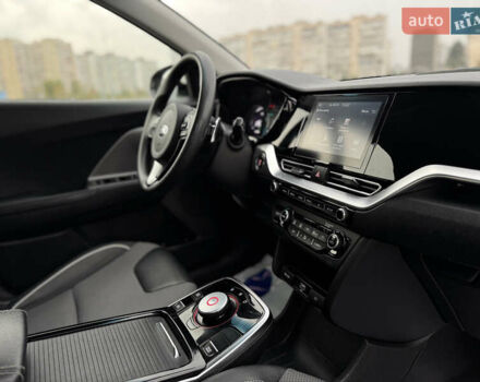 Киа Niro 2020 в Киеве на Automoto.ua Белый Киа Niro, объемом двигателя 0 л и пробегом 171 тыс. км за 18300 $, фото 30 на Automoto.ua