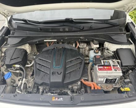 Белый Киа Niro, объемом двигателя 0 л и пробегом 133 тыс. км за 20000 $, фото 6 на Automoto.ua