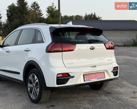Білий Кіа Niro, об'ємом двигуна 0 л та пробігом 152 тис. км за 18500 $, фото 5 на Automoto.ua