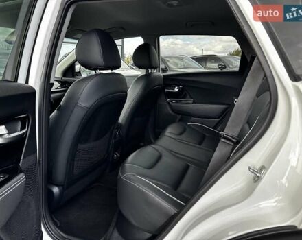 Киа Niro 2020 в Львове на Automoto.ua Белый Киа Niro, объемом двигателя 0 л и пробегом 95 тыс. км за 20450 $, фото 29 на Automoto.ua