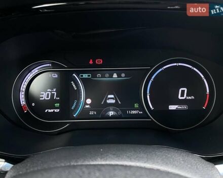Білий Кіа Niro, об'ємом двигуна 0 л та пробігом 112 тис. км за 22900 $, фото 33 на Automoto.ua