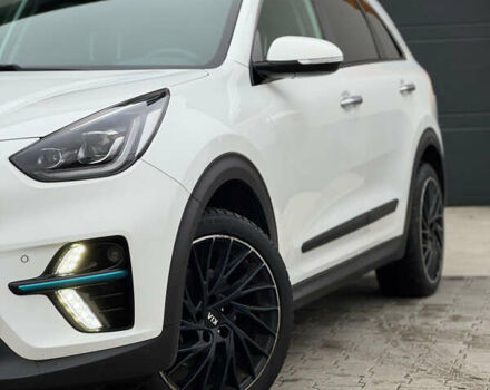 Киа Niro 2020 в Черкассах на Automoto.ua Белый Киа Niro, объемом двигателя 0 л и пробегом 84 тыс. км за 18800 $, фото 15 на Automoto.ua