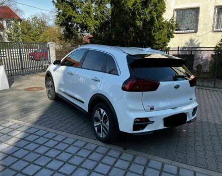 Белый Киа Niro, объемом двигателя 0 л и пробегом 56 тыс. км за 14900 $, фото 3 на Automoto.ua