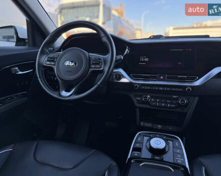 Киа Niro 2020 в Киеве на Automoto.ua Белый Киа Niro, объемом двигателя 0 л и пробегом 151 тыс. км за 19600 $, фото 21 на Automoto.ua
