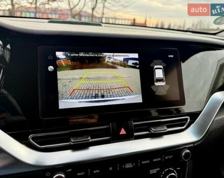 Білий Кіа Niro, об'ємом двигуна 0 л та пробігом 89 тис. км за 18950 $, фото 74 на Automoto.ua