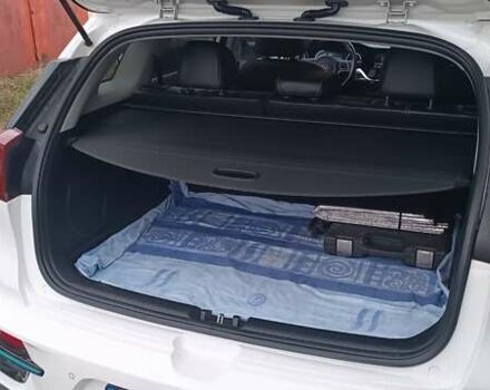 Белый Киа Niro, объемом двигателя 0 л и пробегом 144 тыс. км за 18800 $, фото 12 на Automoto.ua