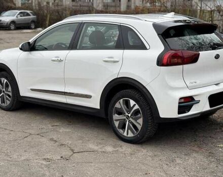 Белый Киа Niro, объемом двигателя 0 л и пробегом 146 тыс. км за 14000 $, фото 15 на Automoto.ua