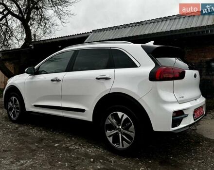 Белый Киа Niro, объемом двигателя 0 л и пробегом 160 тыс. км за 18850 $, фото 9 на Automoto.ua