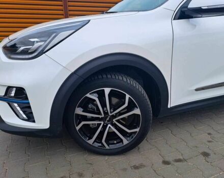 Киа Niro 2020 в Киеве на Automoto.ua Белый Киа Niro, объемом двигателя 0 л и пробегом 78 тыс. км за 11800 $, фото 4 на Automoto.ua