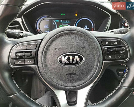Білий Кіа Niro, об'ємом двигуна 0 л та пробігом 116 тис. км за 20246 $, фото 10 на Automoto.ua