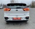 Білий Кіа Niro, об'ємом двигуна 0 л та пробігом 106 тис. км за 19500 $, фото 7 на Automoto.ua